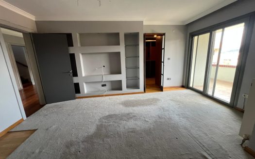 SOYAK KANDİLLİ AYIŞIĞI VADİSİNDE ÇOK İYİ KONUMDA ÇATI TRİPLEKS