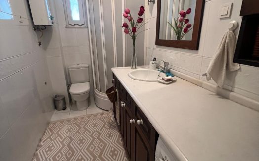 KANLICA’DA CENNET BAHÇESİ İÇİNDE MÜSTAKİL KARGİR EV