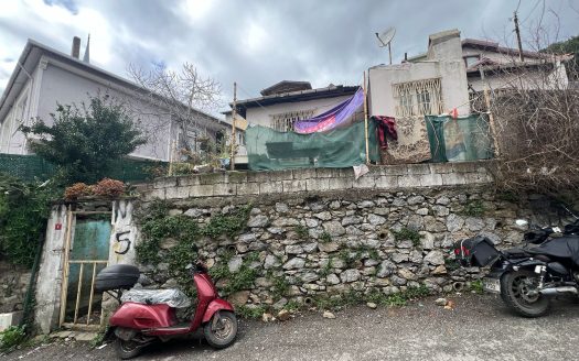 BEYKOZ YALIKÖY’DE 194 M2 BAHÇELİ KARGİR EV…