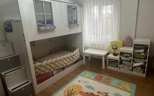 ÇENGELKÖY YEŞİLTEPE EVLERİNDE 3+1 SATILIK ARA KAT DAİRE..